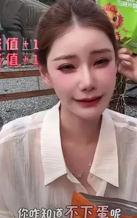 湾湾的忠实粉，在马筱梅直播时含沙射影说“不会下蛋”，没想到聪明机智又高情商的马筱