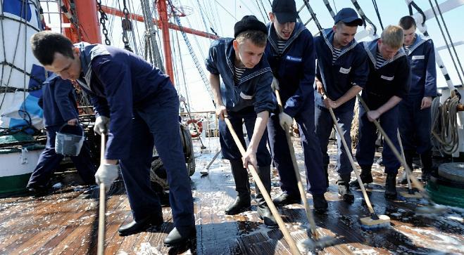 谁能想到，英国海军当年打赢海战的“秘密武器”，居然是一块擦甲板的石头。很多人以