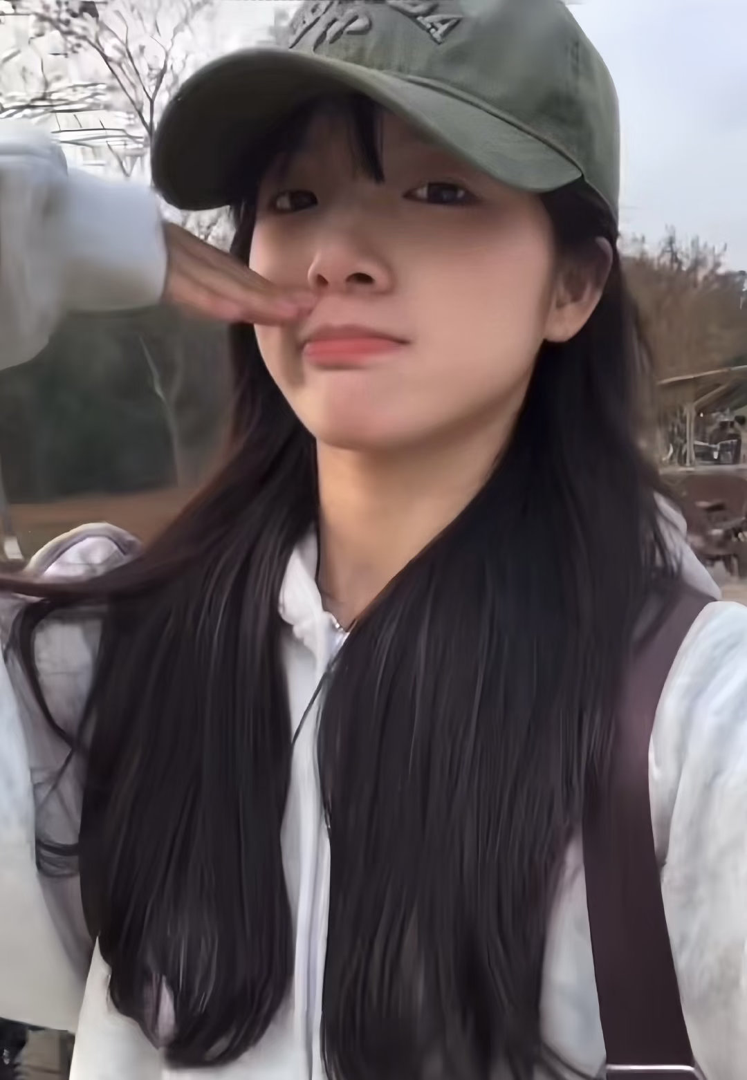 李思潼发文感谢大家李思潼虎鲸文娱给阿嬷的情书豆瓣涨至9.2处女作口碑票房双丰收