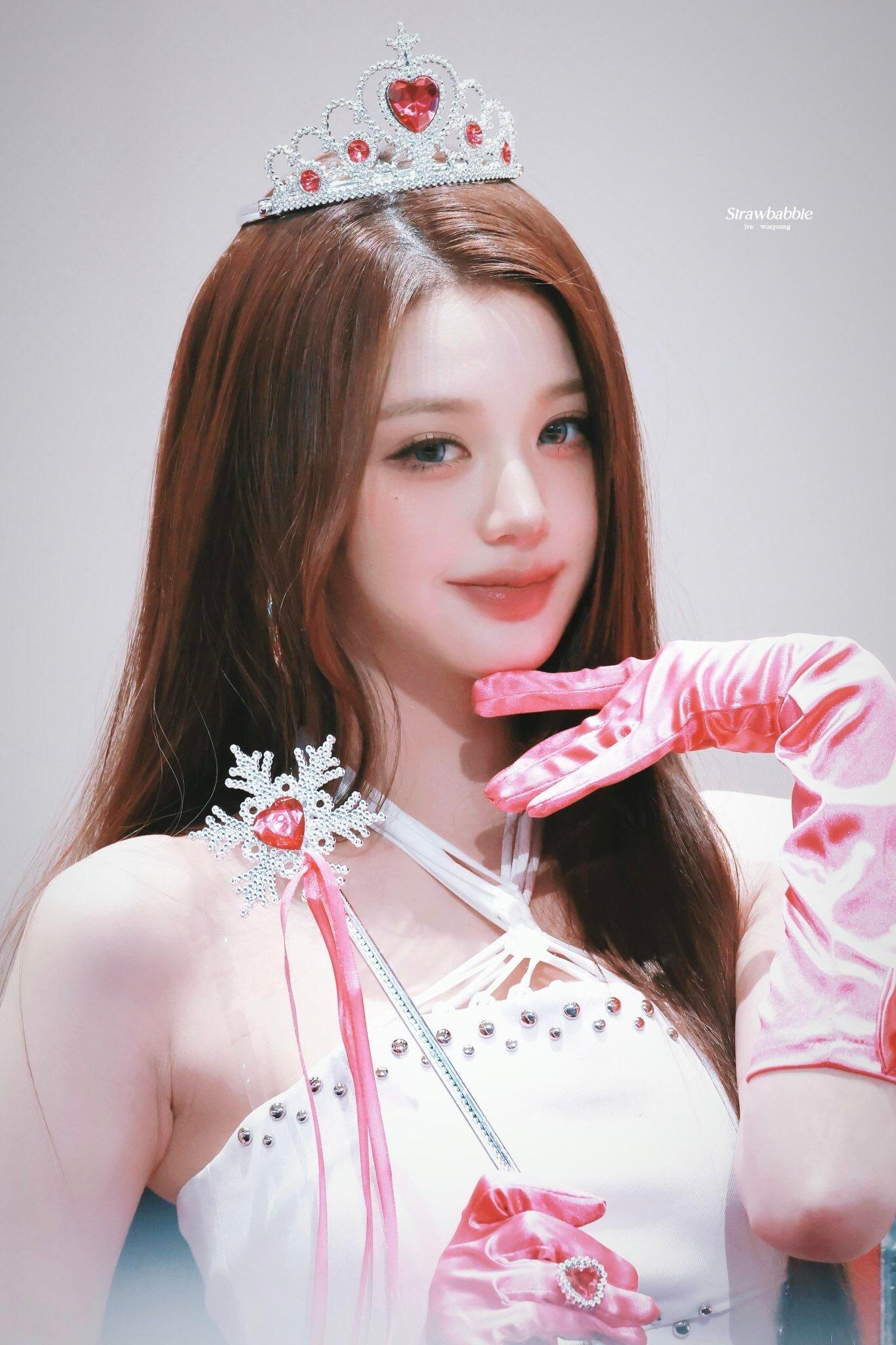 张元英签售态度【张元英】小妞电影里的万人迷校花