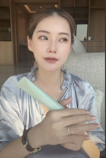 马筱梅首谈住北京感受！北京好大，马路很宽！她和汪小菲住在北京很舒服！近几年空气很