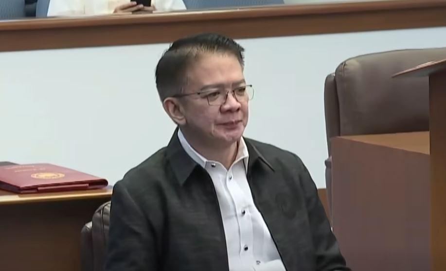 这或许是一个“阳谋”？6月17日，参议员拉克森对外透露，多数派已初步同意推选埃