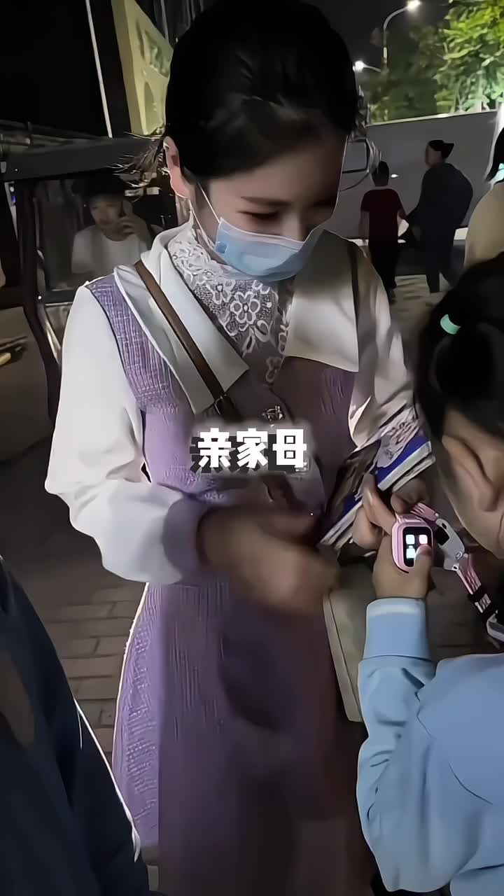 逛人家园子偷人家瓜，逗人家孩子想人家妈