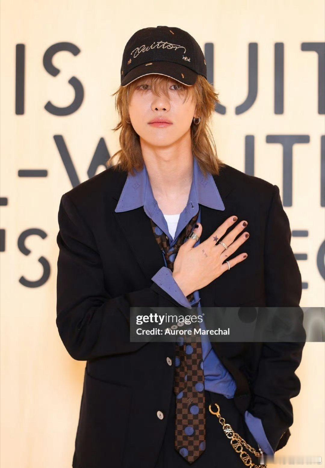 男明星巴黎时装周G社生图🈶，大家状态都好好～王鹤棣、王嘉尔、徐明浩于适、刘宪华