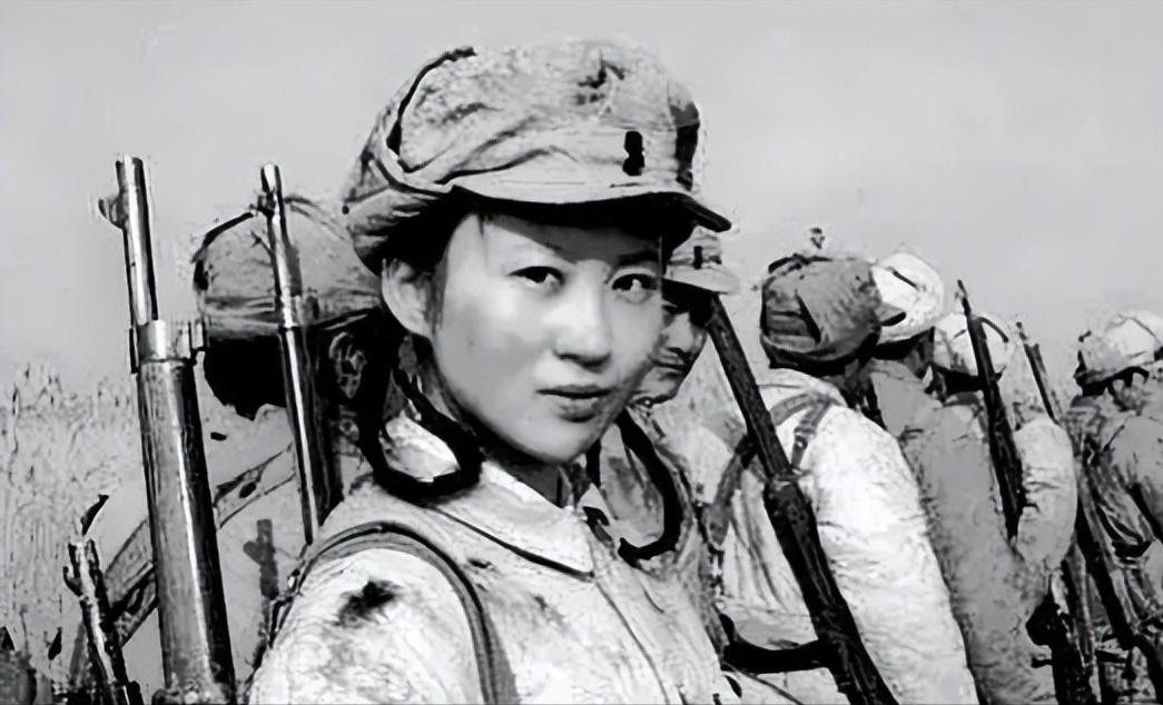 1943年，两个日军尾随一个17岁女孩回家，女孩惊恐至极，随后将日军引诱