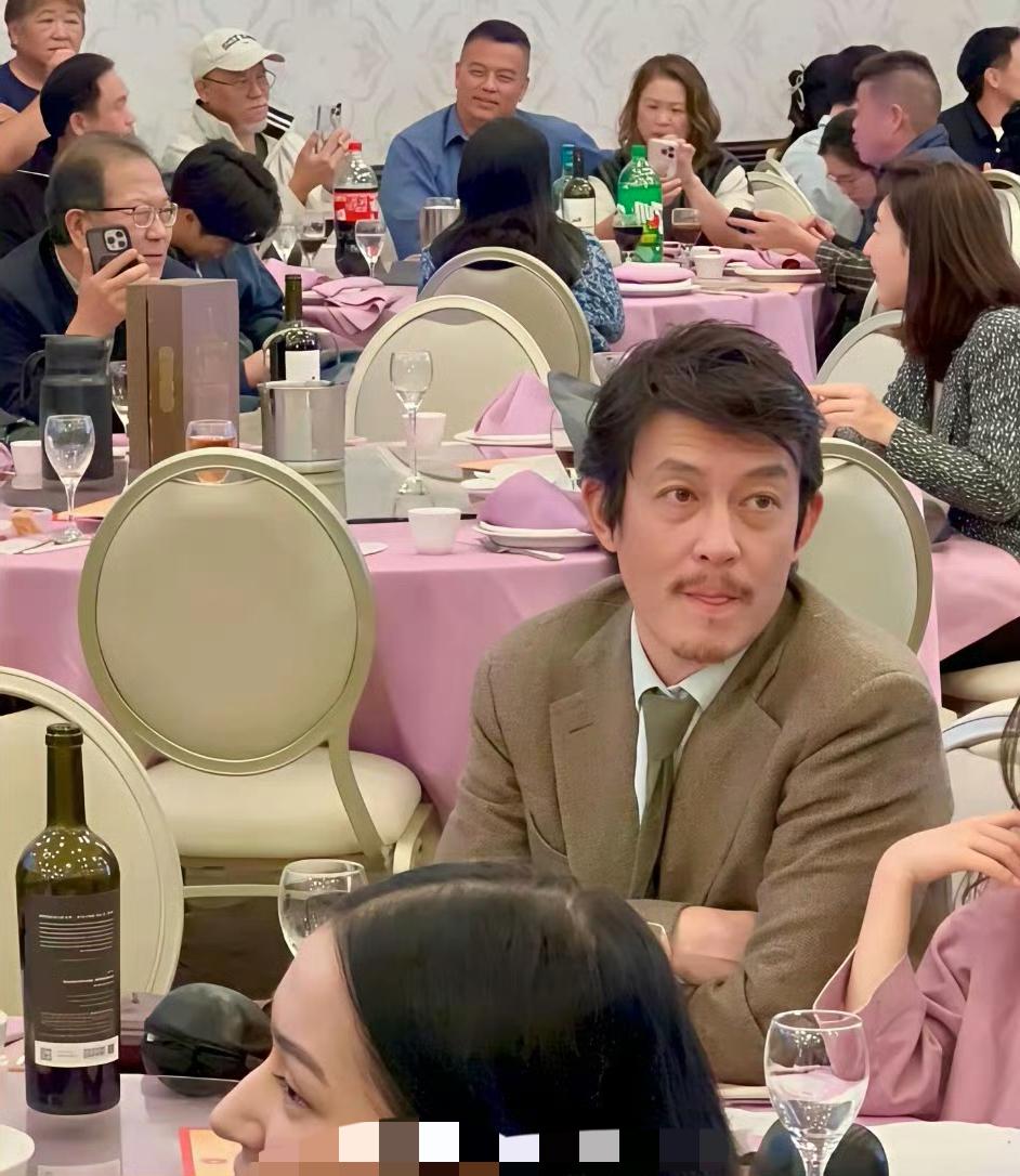 当年的痞帅少年变成了如今的猥琐大叔……陈冠希也是真的老了颜值老男人陈冠希写真照