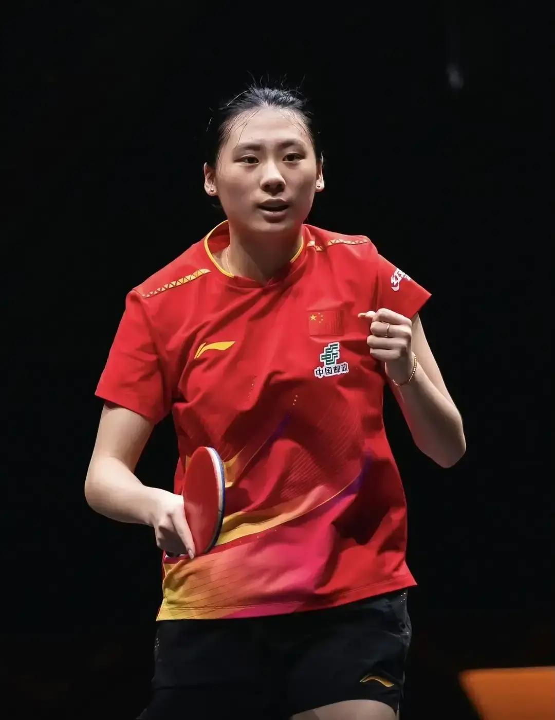 陈幸同4:2拿下石洵瑶，这哪里是打球，分明是一场带血的职场保卫战。国乒这“