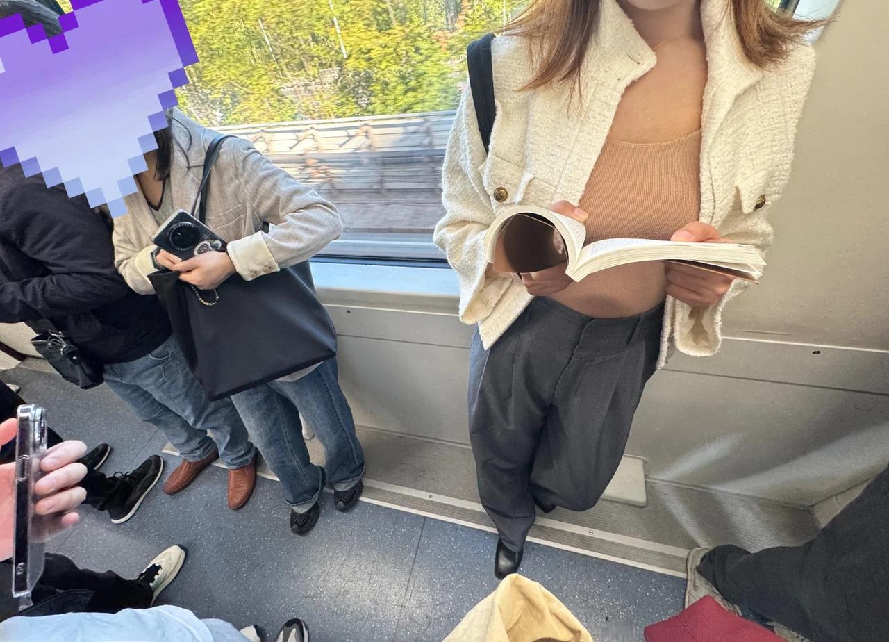 地铁9号线拆座位后实际效果常乘9号线的朋友都知道,一般正常情况9号线的座位能坐