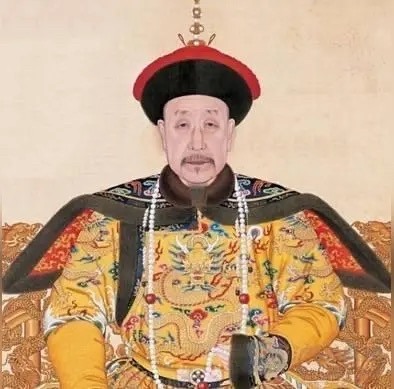 乾隆：他真的缔造了“十全武功”吗？从康乾盛世巅峰到清朝转折点，才看懂大清为何由盛转衰在清朝历史上，乾