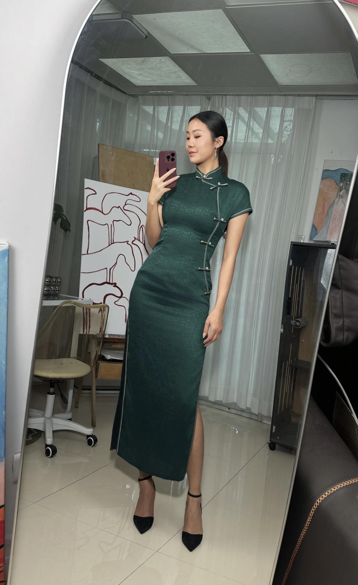 优雅旗袍照，艺术气息十足！📸✨女生穿旗袍可以有多好看?