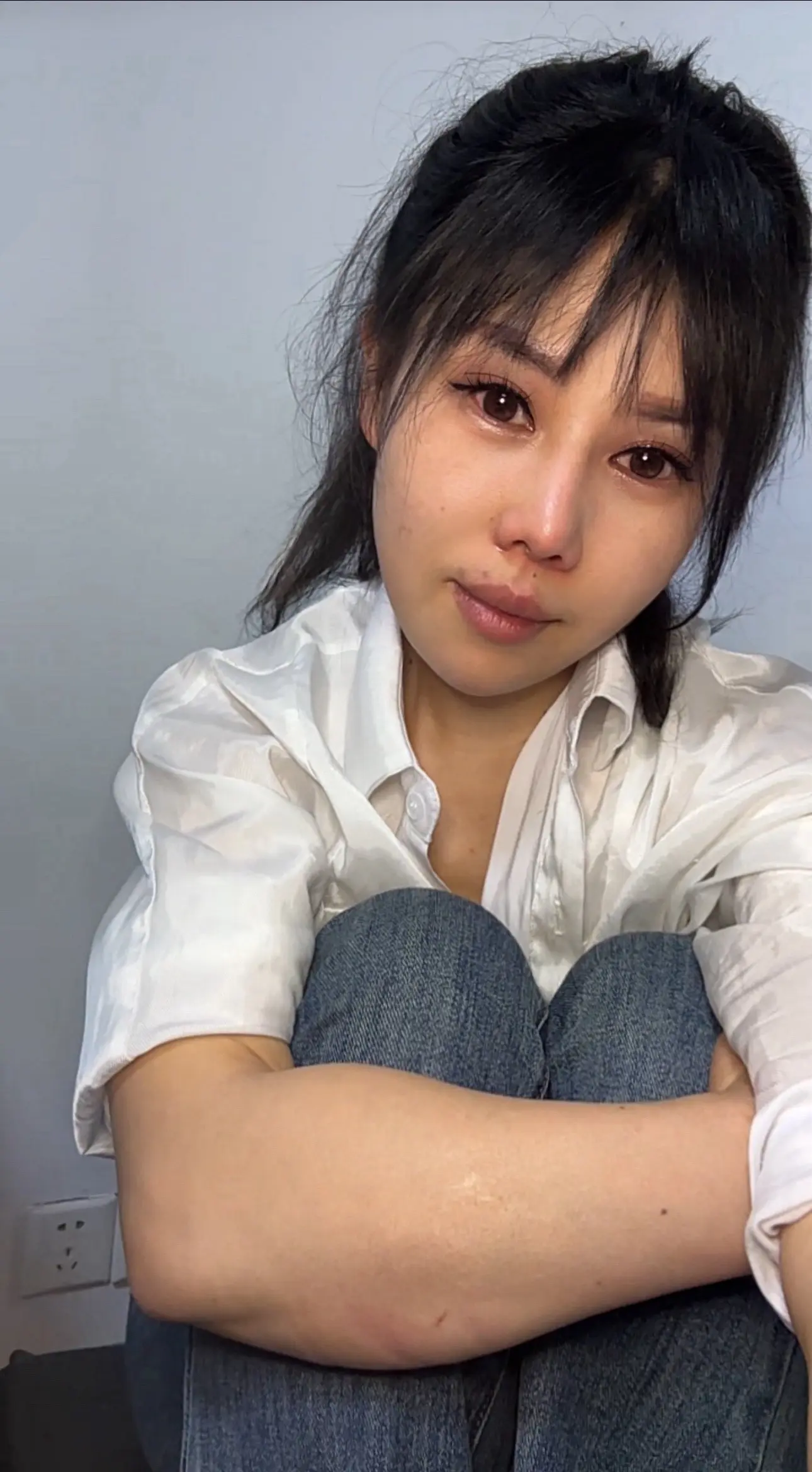 83年，44岁，安徽宣州人，无依无靠全靠自己硬撑。从前有安稳的家，如今...