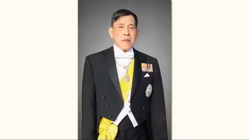 不简单！泰国国王玛哈·哇集拉隆功开始对越南进行国事访问～～～陪同泰王访越的人