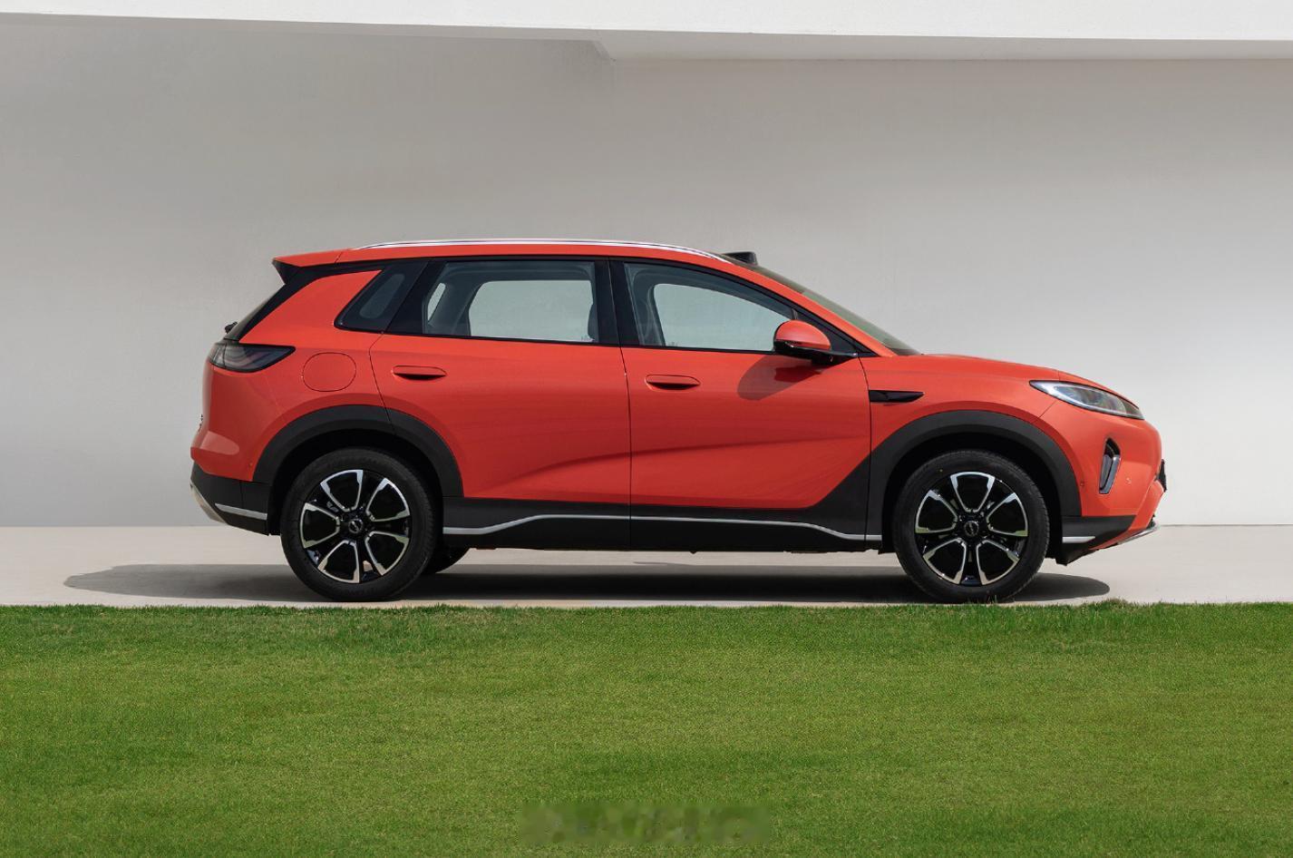 比亚迪全新海狮05DM-i来了，大家觉得颜值如何？插混紧凑型SUV车长462