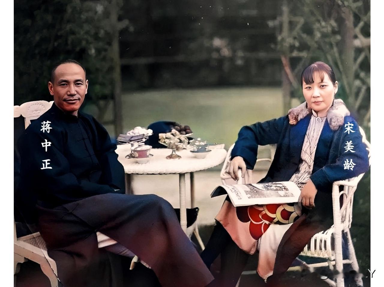 这才是1926年蒋中正和宋美龄在上海的真实貌相，都看看呗！这不是演戏，也不是电视