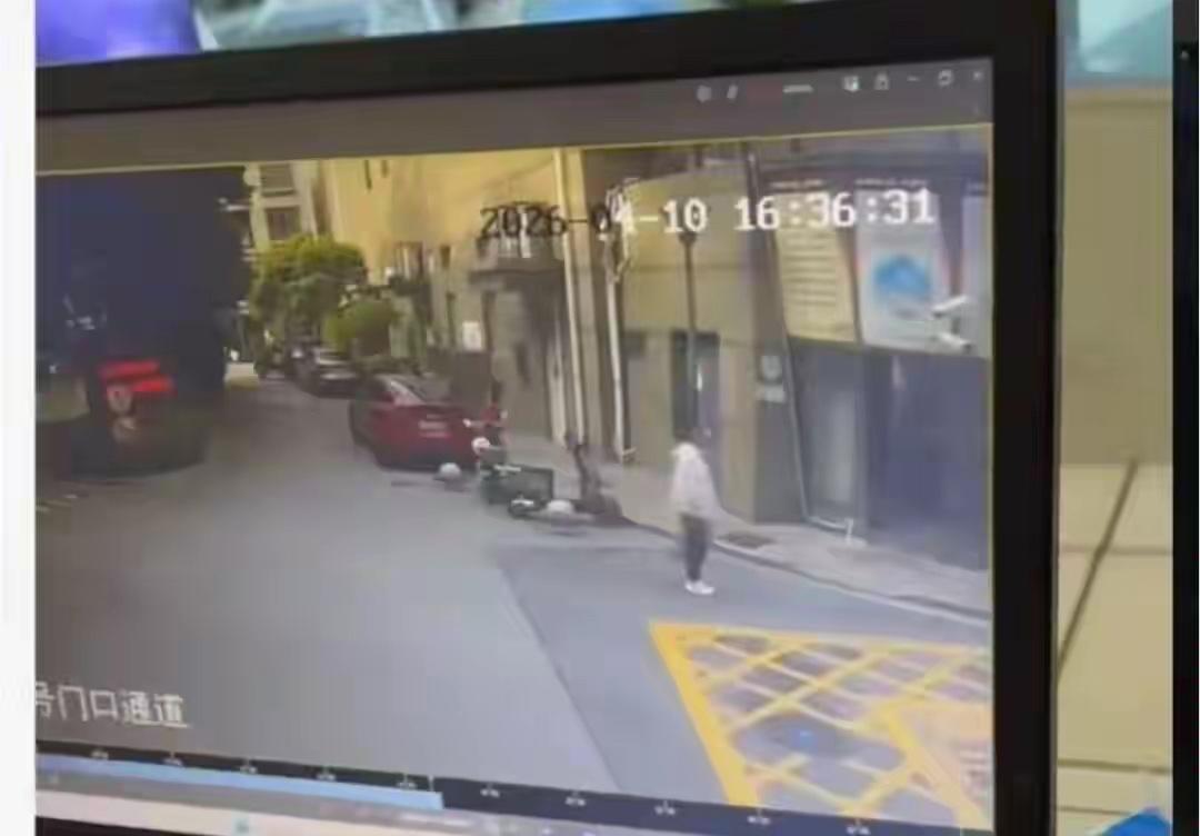 活剥皮、抽筋、爆炸物塞猫体内引爆，女子举报虐猫却遭“人肉”，全家人不敢回家，女子