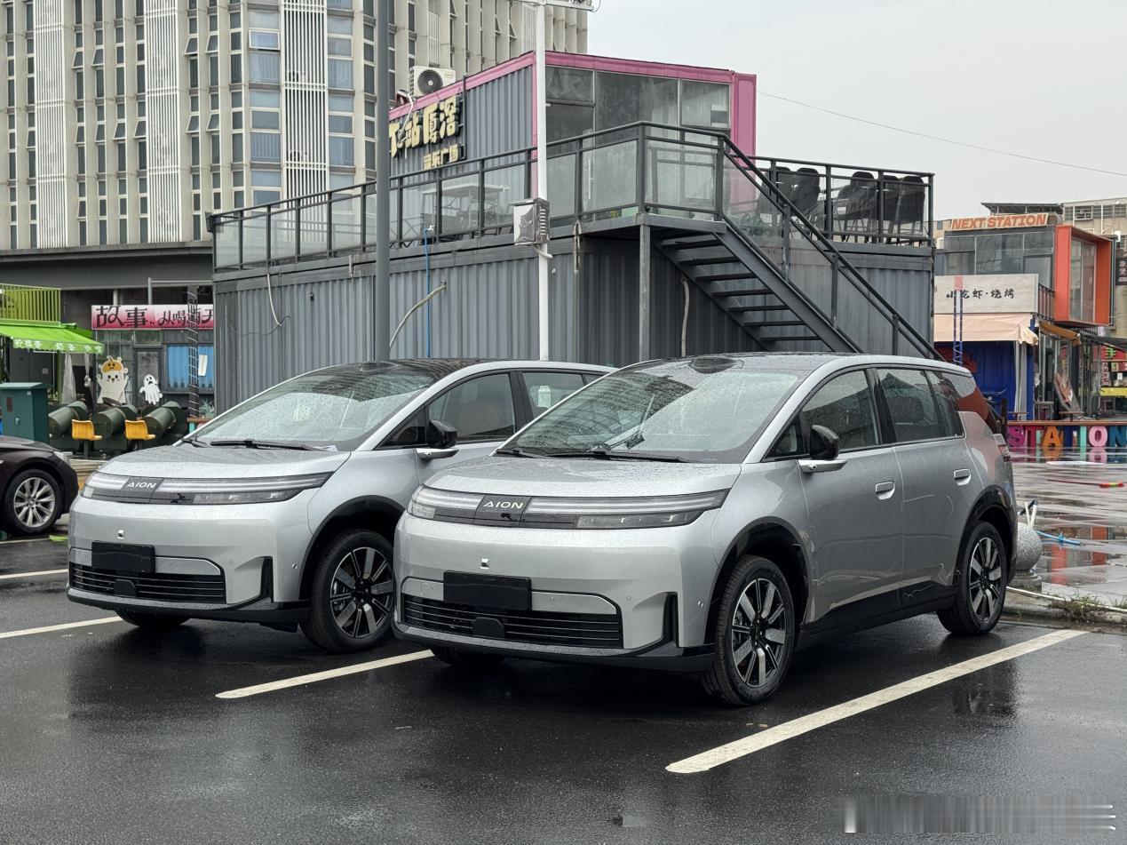 埃安张雄要把高阶智能变成国民标配符合大众审美，没有太激进的造型，普通SUV基础