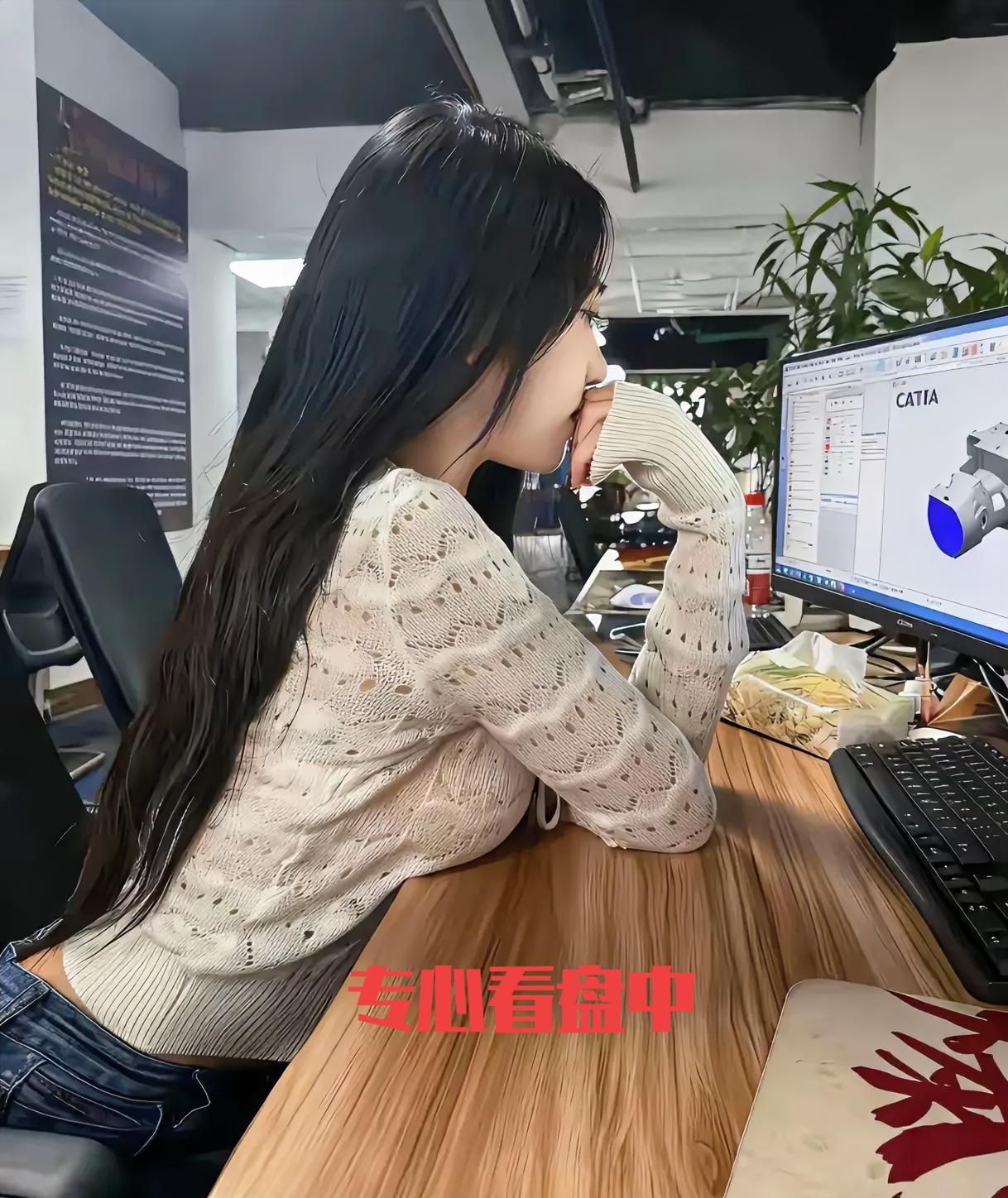 现在大盘已经翻红了！前面说了，今天的反弹是有持续性的，大方向不会变，会是一直往