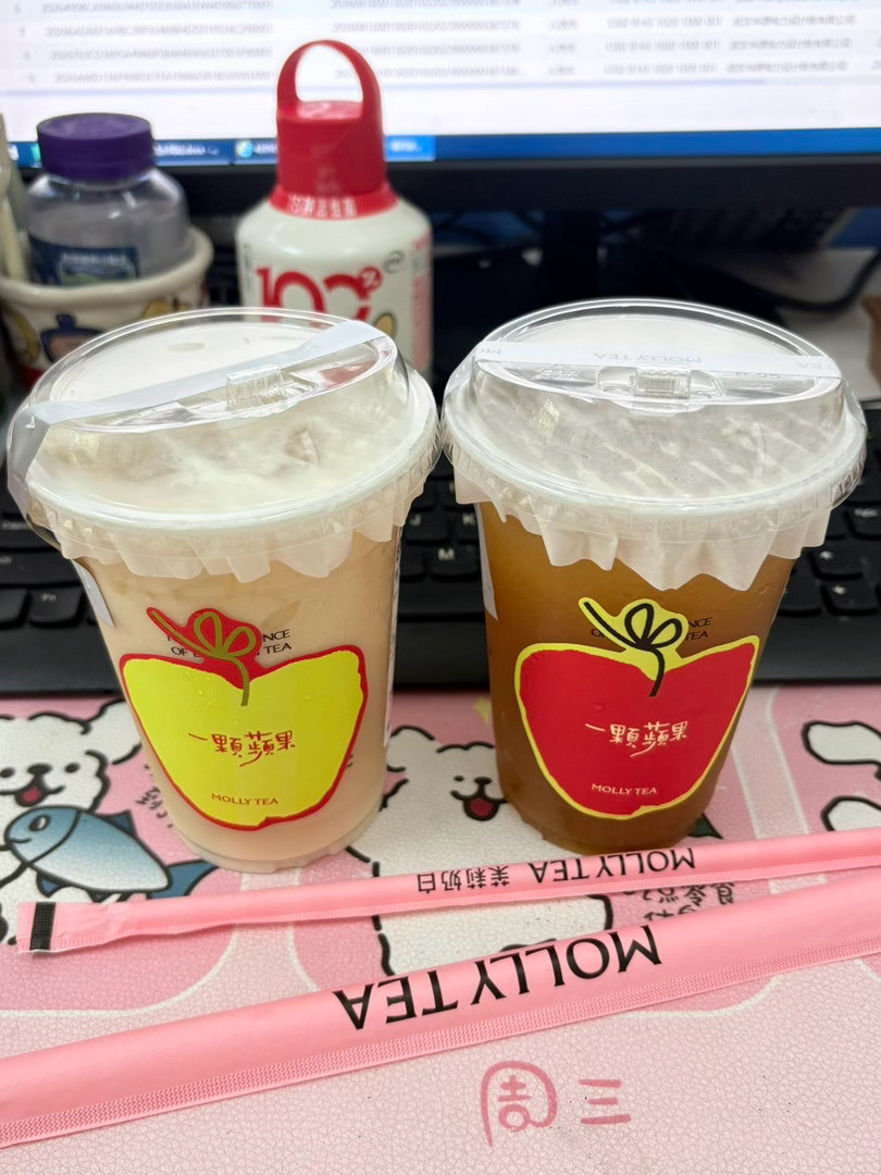 佳佳点的奶茶啦啦啦这次的新品也很好喝！奶茶