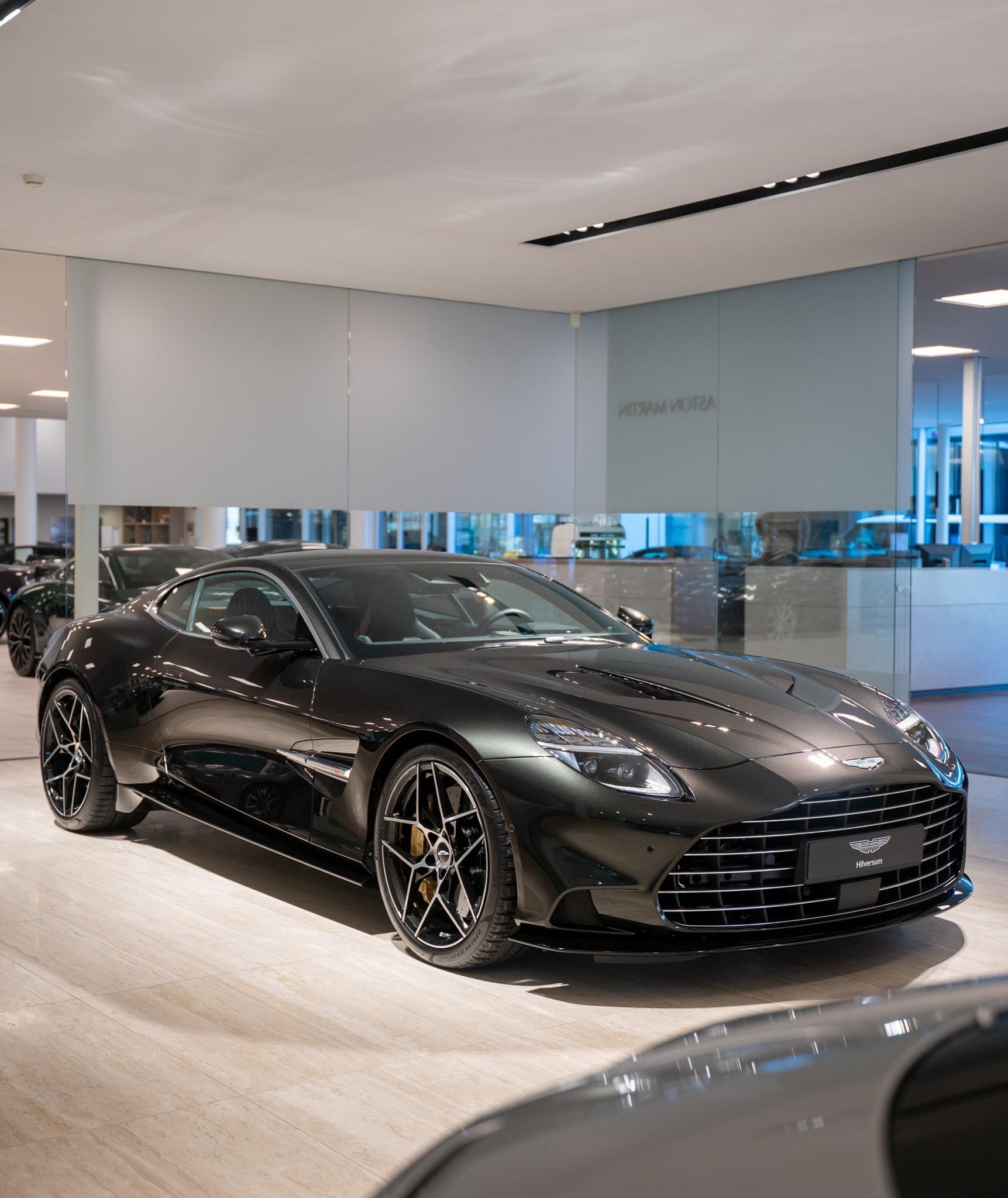 AstonMartinVanquish阿斯顿马丁vanquish阿斯顿马丁a