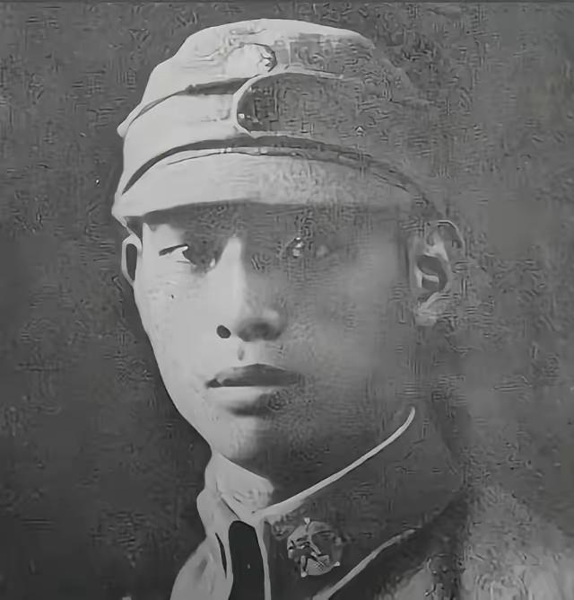 1939年，国军营长史恩华，被日军包围，师长大惊，连忙组织人员营救，谁知营长却说