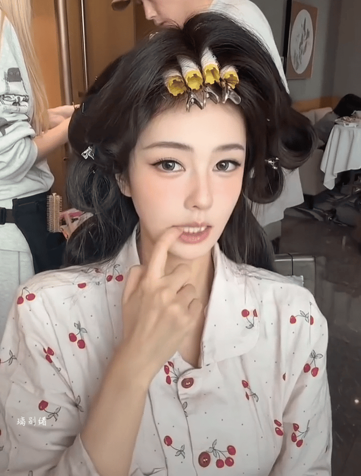 白鹿跳了overdrive手势舞就这么轻松拿捏我渴艾渴艾～