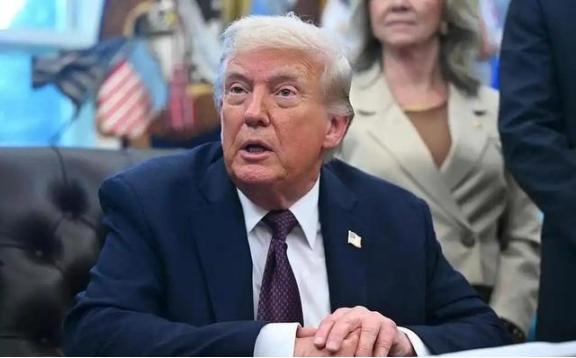 美国可以不让中国进国际空间站，不让荷兰卖光刻机给中国，可以不让伊朗卖石油给中国，