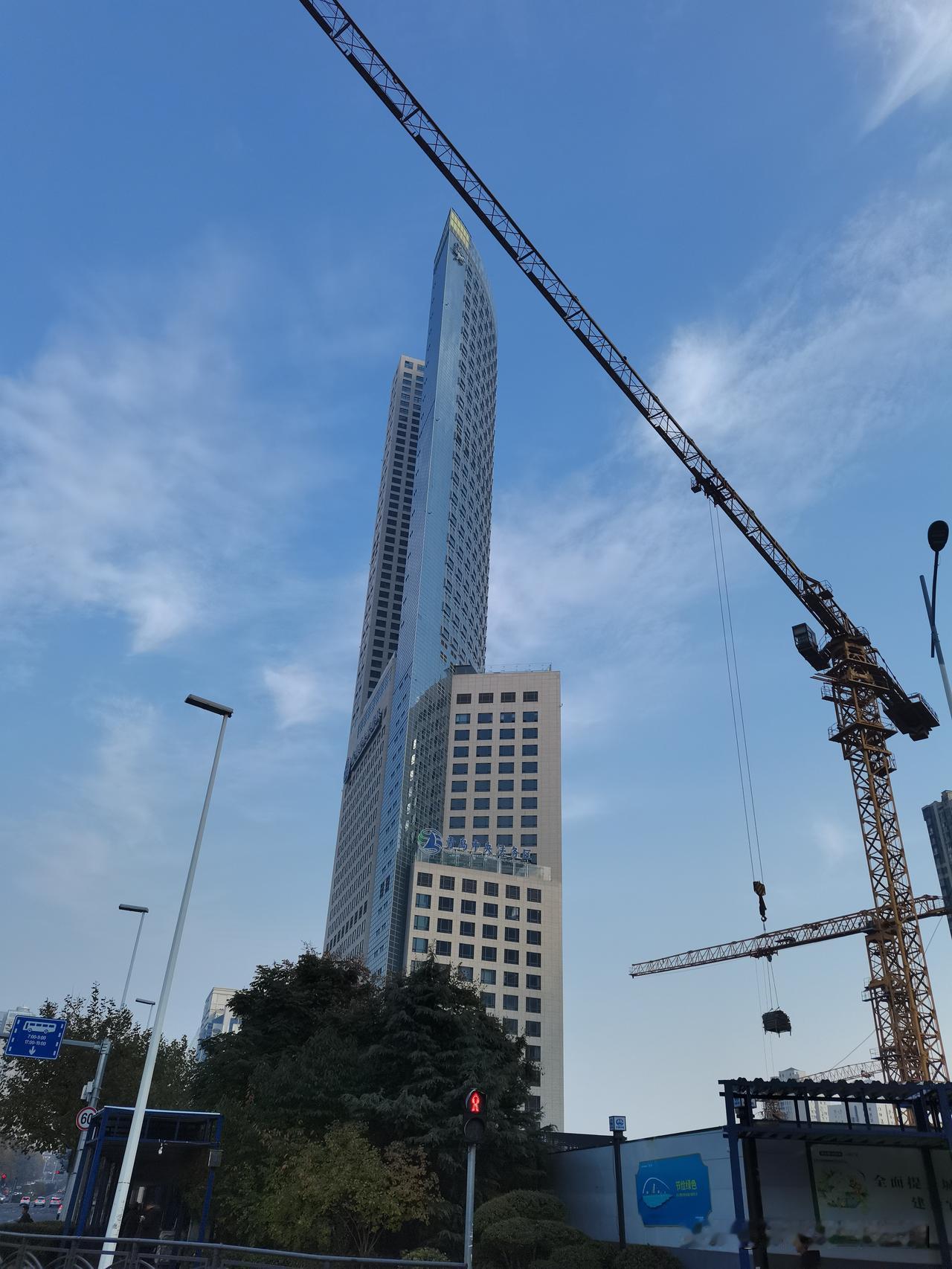 刀片楼已经建成使用了呀！博主孤陋寡闻，好久没路过市南区，才发现青岛市法律援助