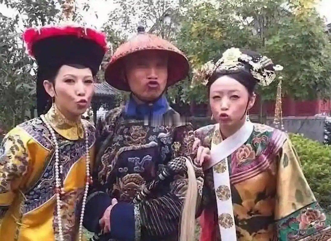 看了《甄嬛传》的片场照，我才发现，现在的观众电视剧吃的有多差！​