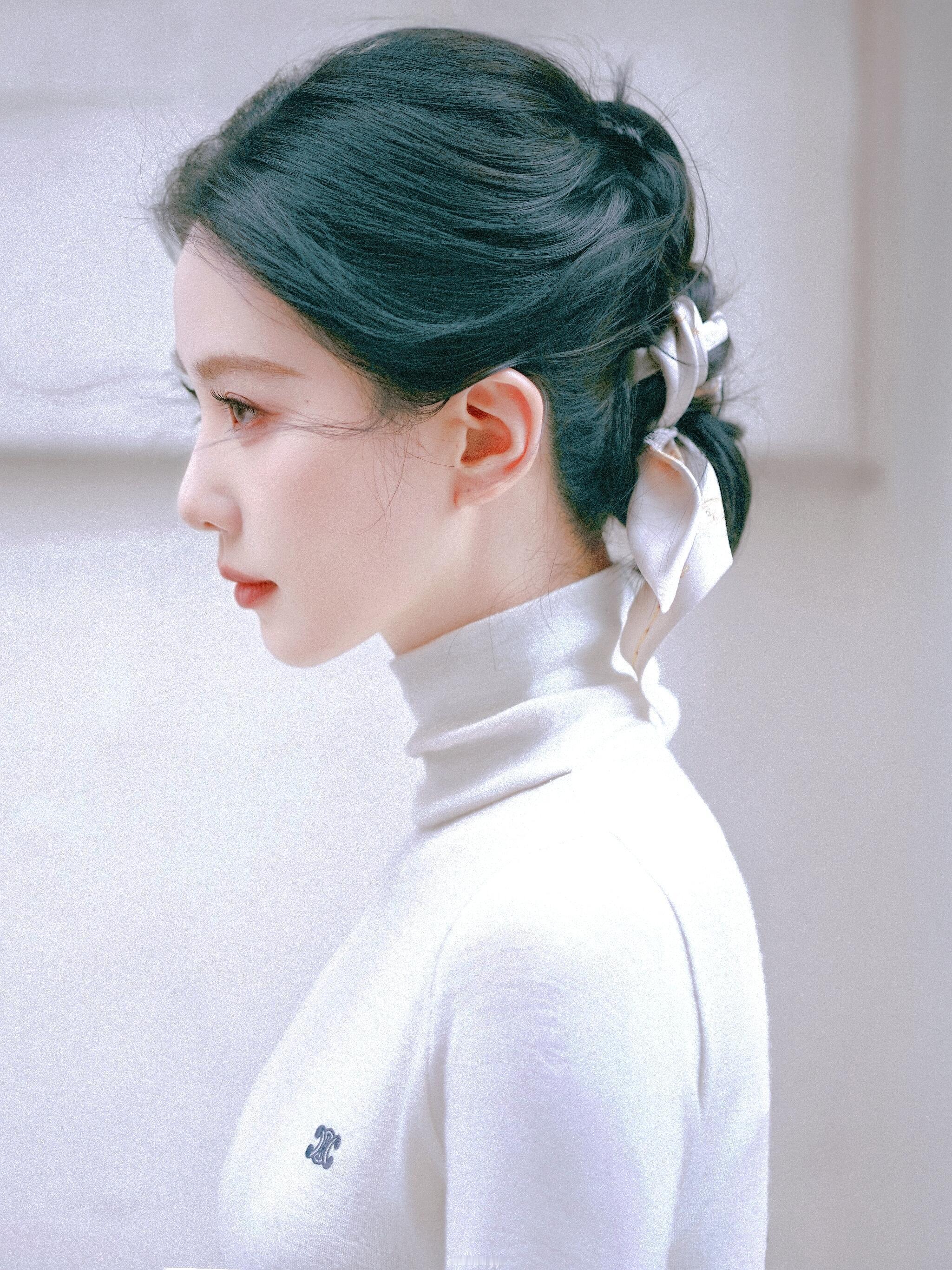 这这这这女人怎会如此美丽沉陷于其美貌无法自拔中​​​