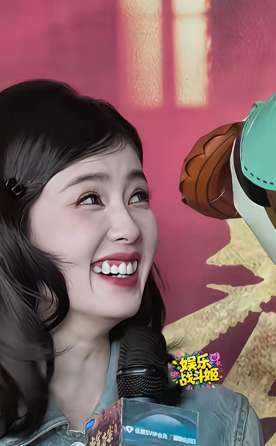 谁都有不完美的地方。没想到那么漂亮的白鹿牙齿竟然是这样子的！我猜她是去做了