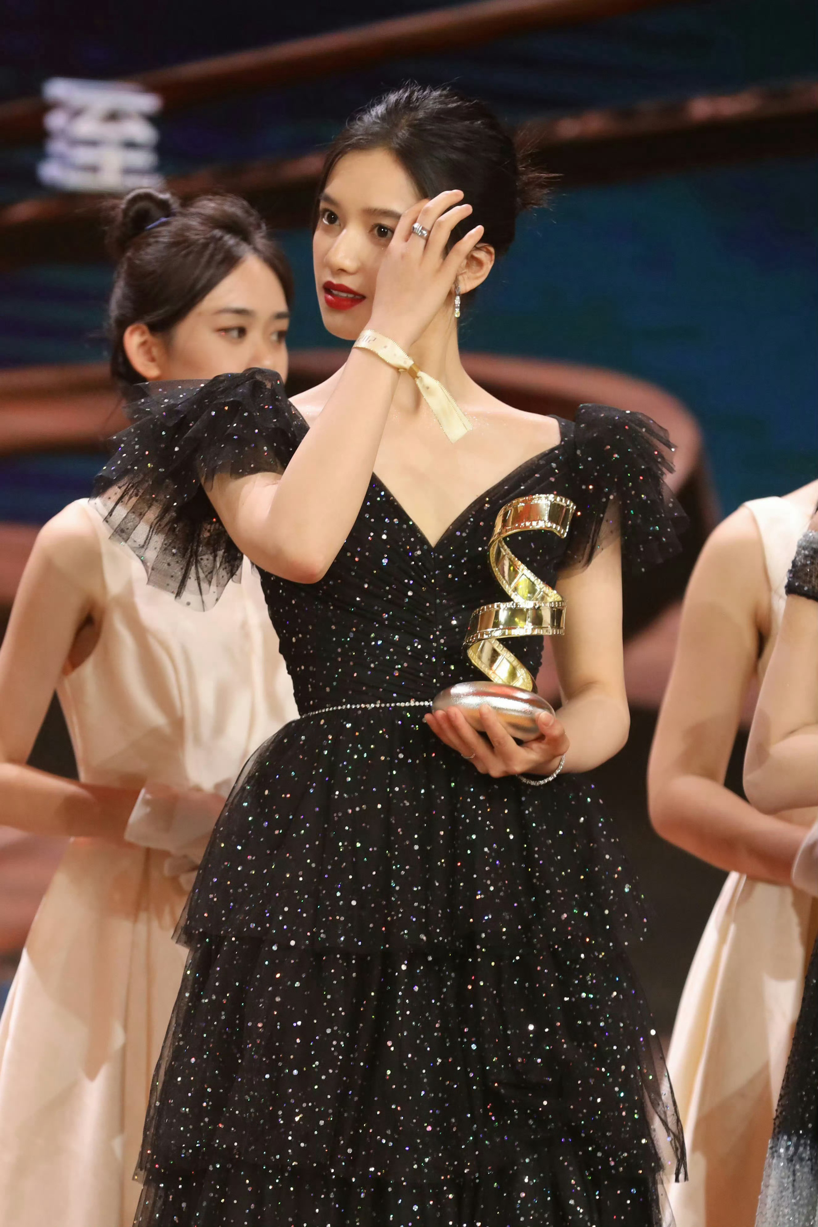 吾家有女初长成