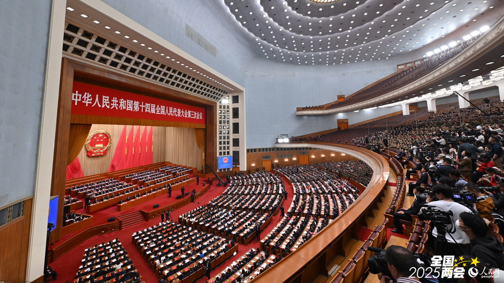 2025年全国两会教育&体育政策解读:从“健康第一”到全民发展新图景