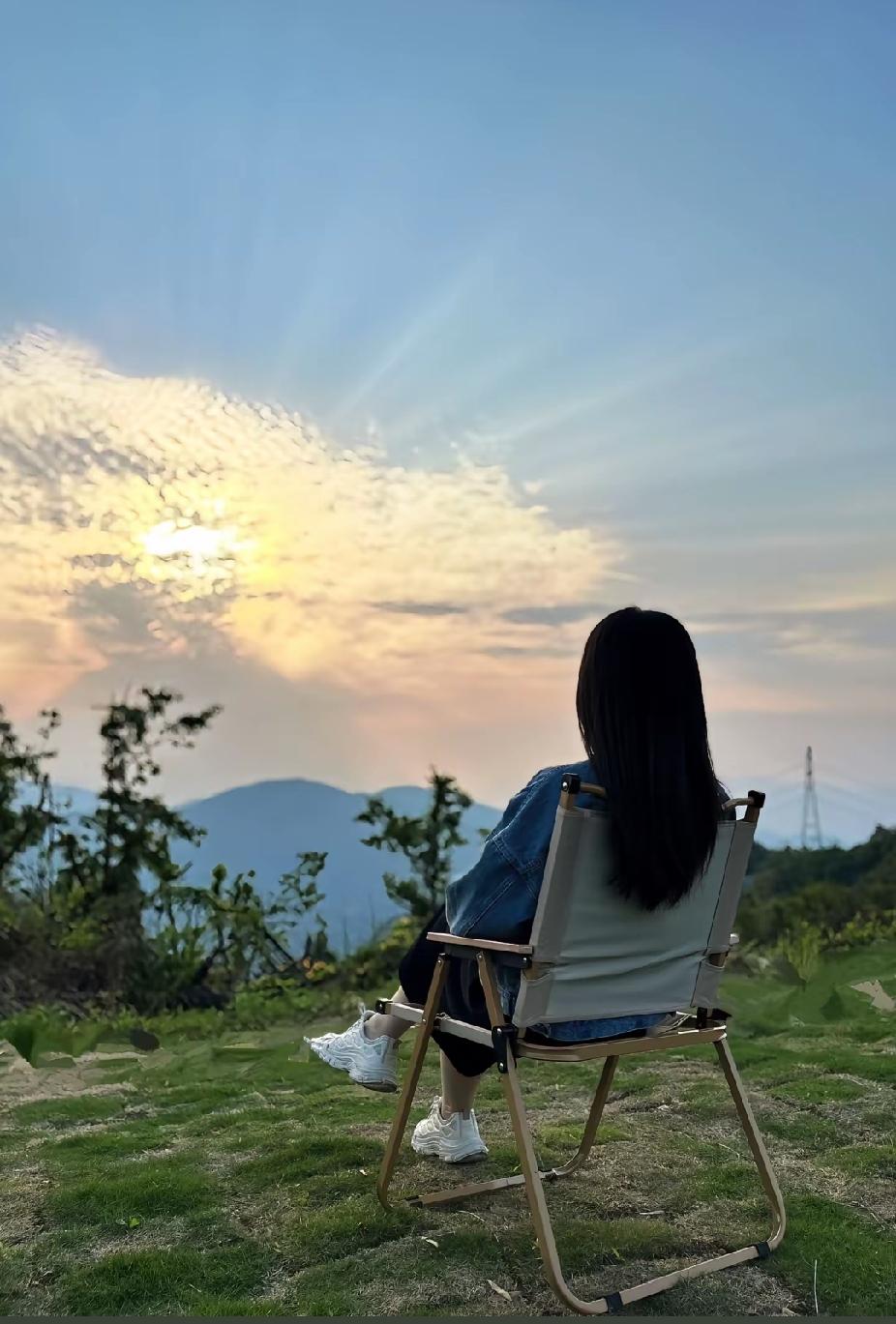 见过最拎得清的一位长辈，三个女儿，没有儿子，老人早早置办三套小户型，抽签分给三个
