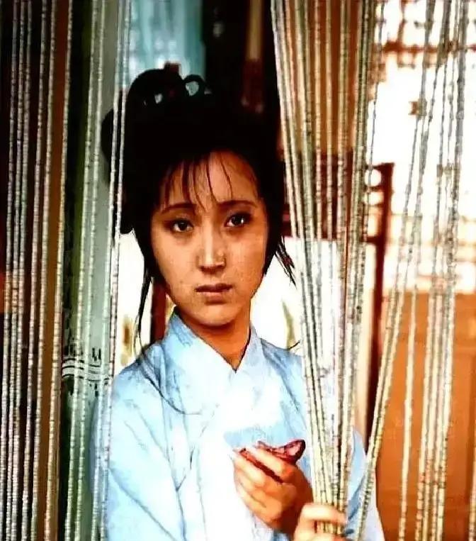 87版红楼梦林黛玉死时那个战场尸堆，不是艺术渲染，是历史事实。央视档案刚解密