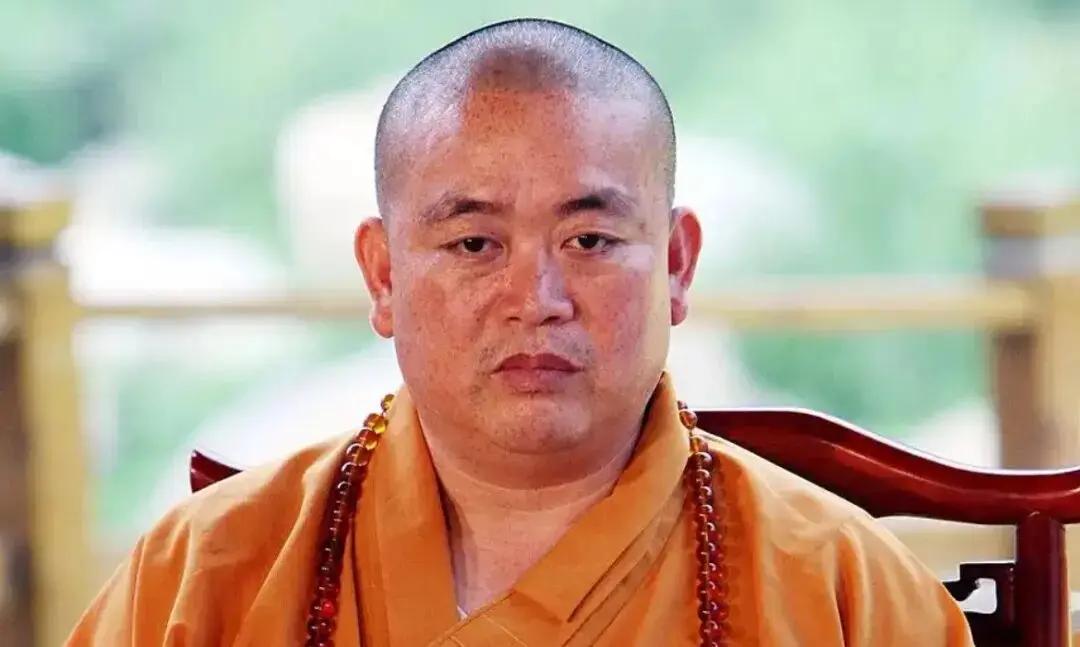 当年永信去少林寺的时候，房屋也就是剩个七八间，老和尚平均都60以上了，还有一个失