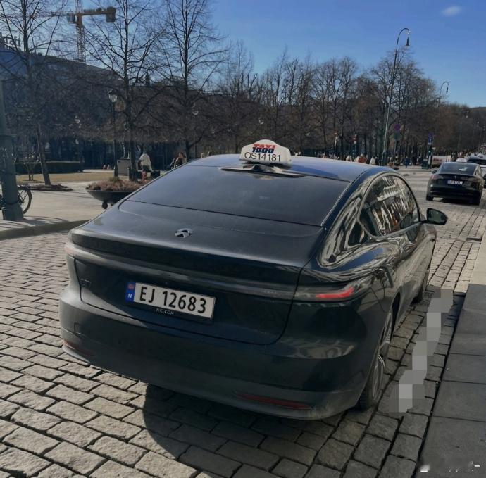 【蔚来在欧洲沦为出租车？】其实去过欧洲都知道，奔驰宝马也是出租车。但是很多人可能