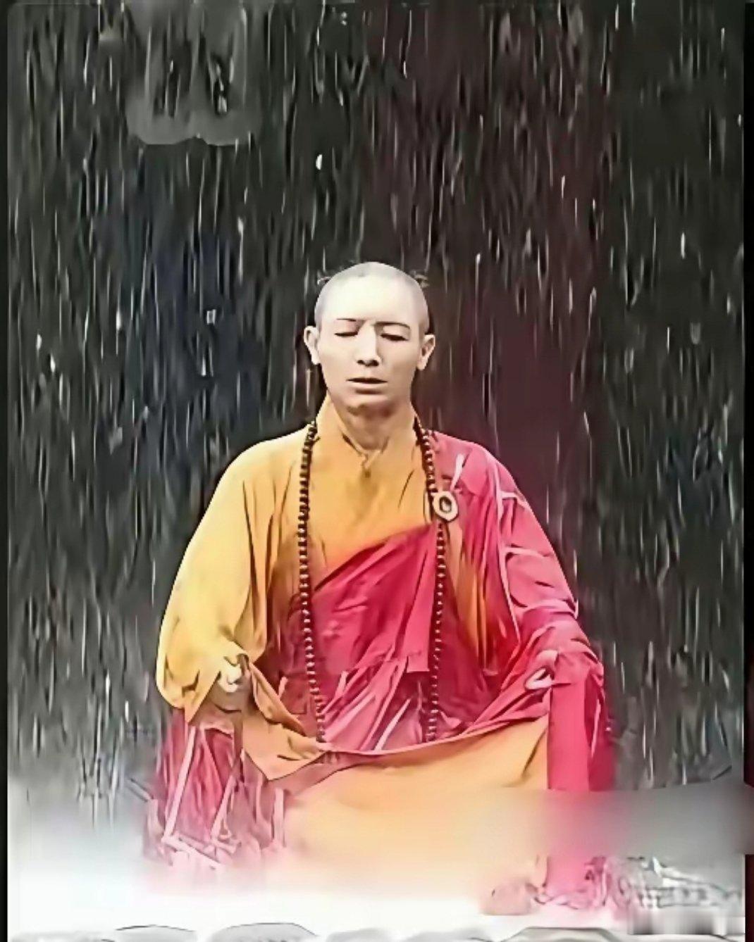 乱世烽烟中，当多数佛门弟子选择闭门避祸时，有一位僧人却毅然打破清规戒律，以肉身赴