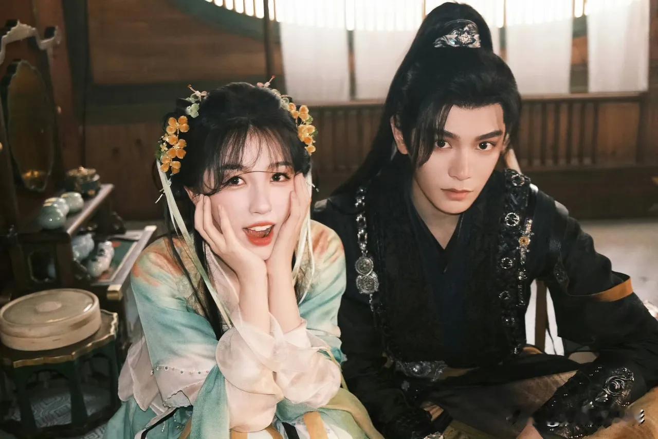 网传虞书欣、丁禹兮洽谈三搭《我欲乘风》，不少人吐槽，真的有必要吗，两人现阶段的个