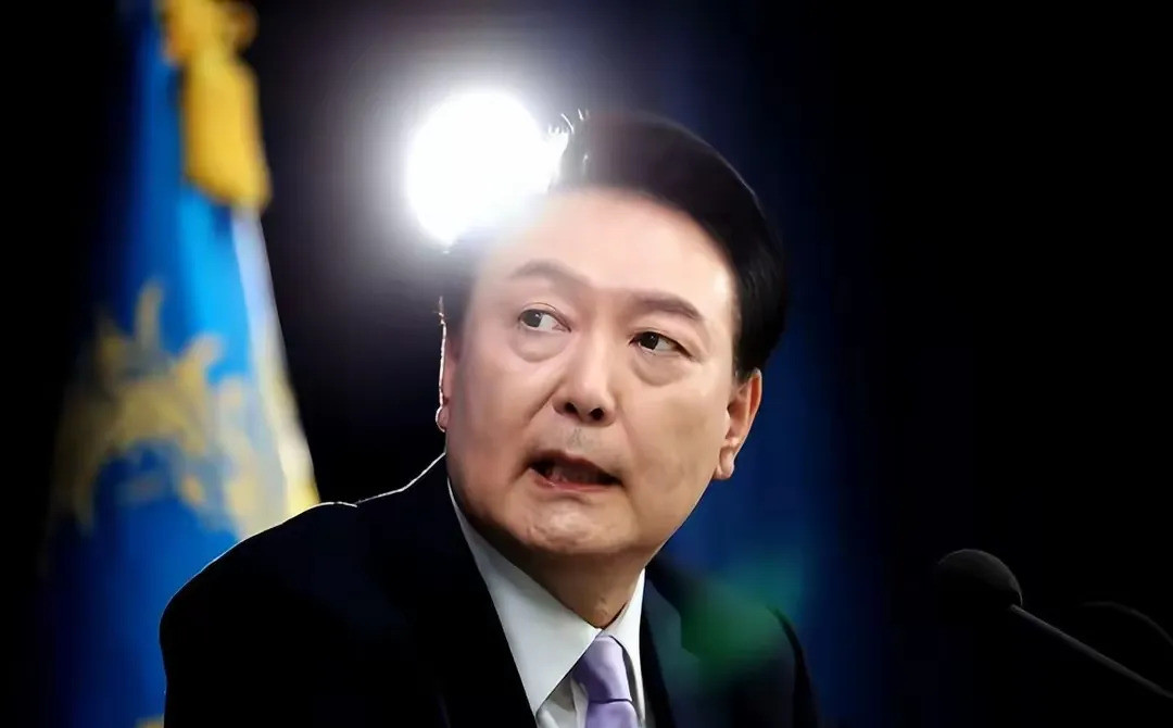 尹锡悦倒了，李在明也悬了韩国政坛真刺激！前总统尹锡悦摊上