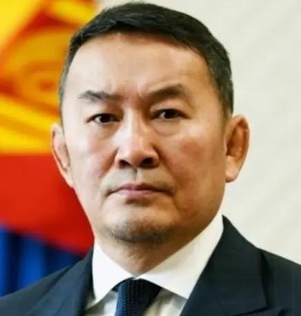“如果中国不开放领空，我们就请美军驻军。”一国领空不是小区门禁，按两下遥控器就能