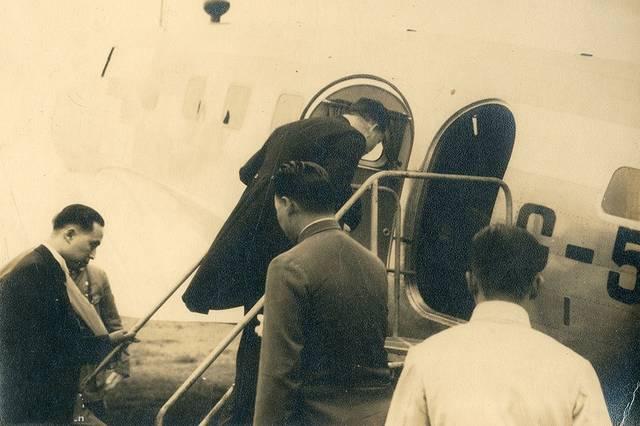 1941年6月13日，大汉奸汪精卫率伪政府代表团（包括周佛海、徐良等核心成员）在
