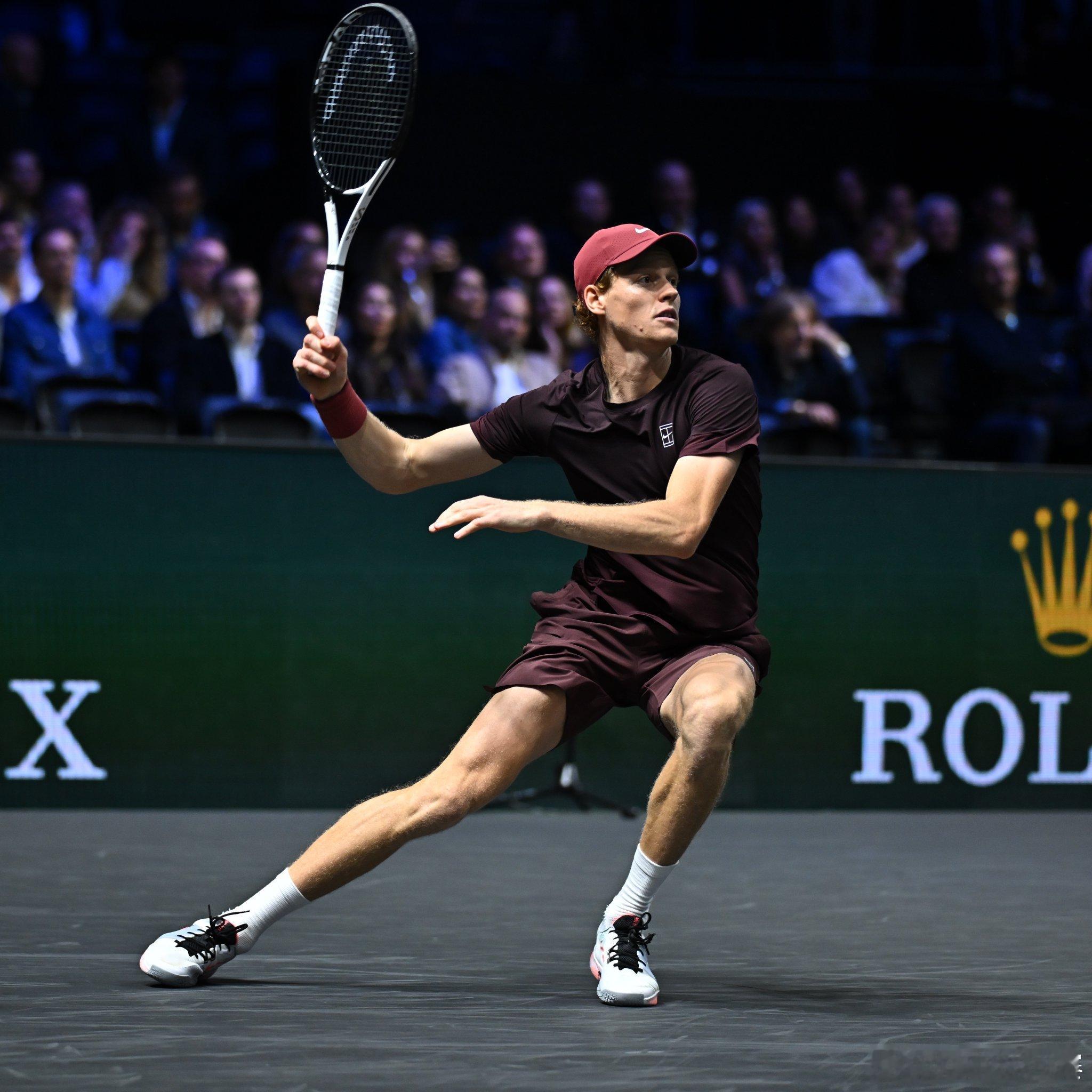 辛纳闯进决赛👍ATP1000巴黎大师赛男单半决赛，2号种子辛纳仅用时62分钟