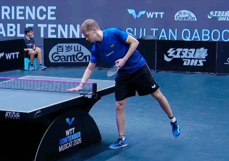 坏了！陈垣宇要输给卡尔伯格！卡尔伯格今天一路长球，很少变化，但是陈垣宇就