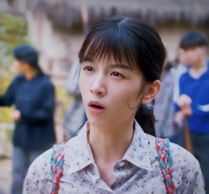 周也徐若晗真是精准找到了最不适合自己的妆造。。