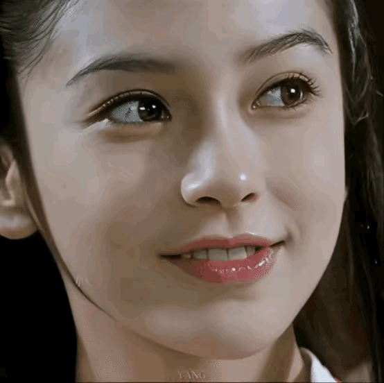 二十年前的杨颖灵动，可爱，关键是演技还可以啊怎么现在她的演技就没有以前好呢？