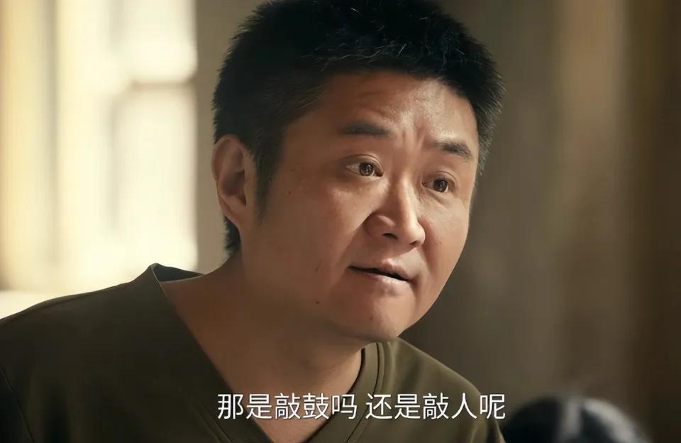 最近的演技来自于相声演员，绝了，一通百通了。德云社烧饼《低智商犯罪》演个笨贼，