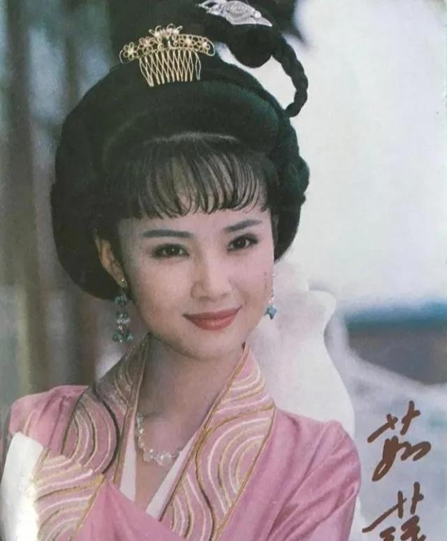 武则天得知她的男宠居然和上官婉儿私通，她前往住处查探，谁知被她抓了一个正着。武则