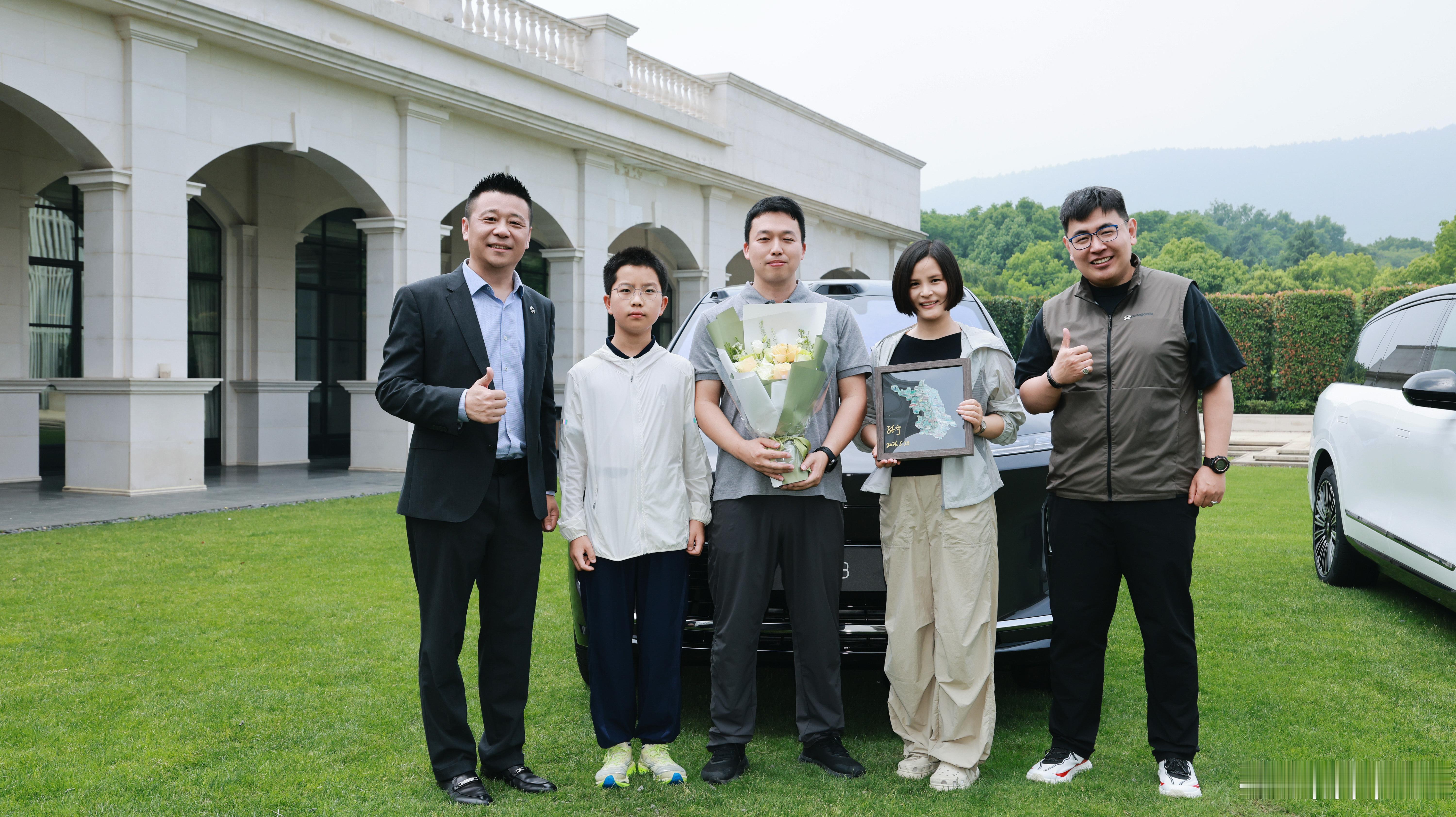 全新ES8，245天，交付了110,000台了冲劲儿很猛，蔚来还保持盈利，恭喜蔚