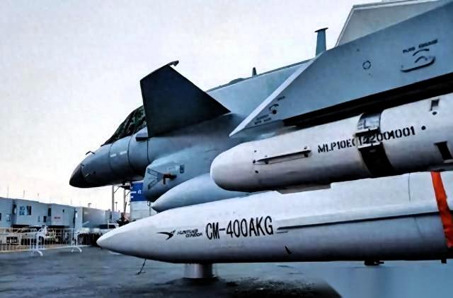 巴尔干火药桶再引信！塞尔维亚此举，戳中了谁的旧伤疤？北约眼皮底下，塞尔维亚竟