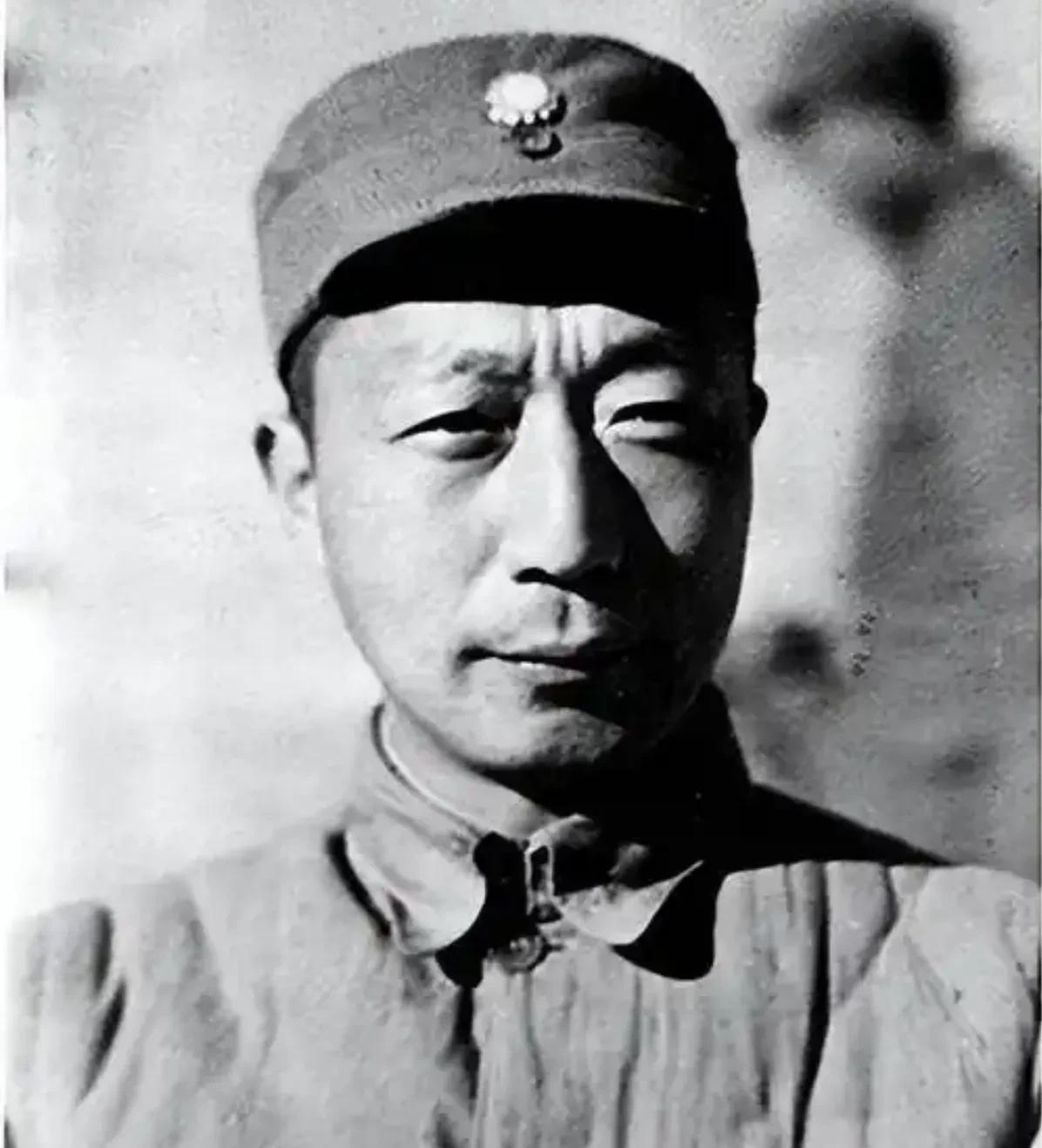 华北军区虽然有三个兵团，但是这三个兵团都没有受聂帅指挥。18兵团司令员是徐帅，